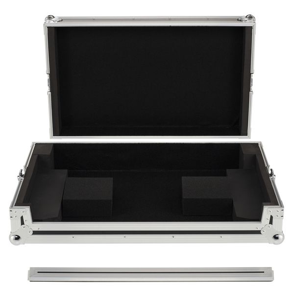 Denon DJ SC Live 4 Magma Case Bundle